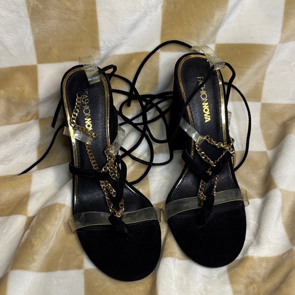Fashion Nova Black and Gold Chain Heels - Picture 1 of 3
